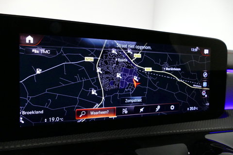 Mercedes-Benz CLA 250 e AMG Line / CLA45 AMG diffuser / Panamericana Grille / Elektr. verstelbare voorstoelen + memory / Multibeam LED / Ambienteverlichting / Apple Carplay - Android Auto / Stoelverwarming /Rondomzichtcamera / Grootlicht assistent / Keyless / Achteruitrijc