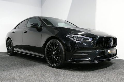 Mercedes-Benz CLA 250 e AMG Line / CLA45 AMG diffuser / Panamericana Grille / Elektr. verstelbare voorstoelen + memory / Multibeam LED / Ambienteverlichting / Apple Carplay - Android Auto / Stoelverwarming /Rondomzichtcamera / Grootlicht assistent / Keyless / Achteruitrijc
