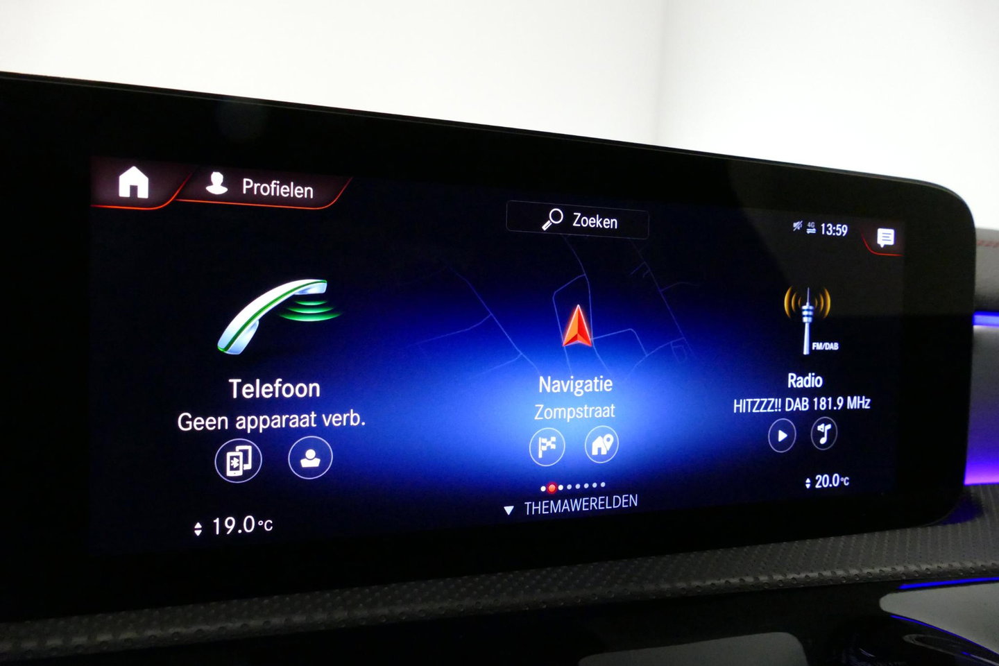 Mercedes-Benz CLA 250 e AMG Line / CLA45 AMG diffuser / Panamericana Grille / Elektr. verstelbare voorstoelen + memory / Multibeam LED / Ambienteverlichting / Apple Carplay - Android Auto / Stoelverwarming /Rondomzichtcamera / Grootlicht assistent / Keyless / Achteruitrijc