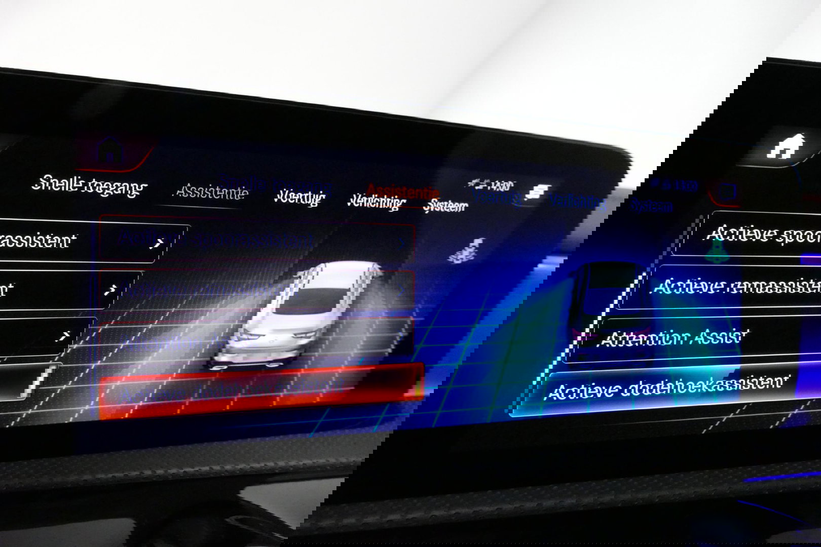 Mercedes-Benz CLA 250 e AMG Line / CLA45 AMG diffuser / Panamericana Grille / Elektr. verstelbare voorstoelen + memory / Multibeam LED / Ambienteverlichting / Apple Carplay - Android Auto / Stoelverwarming /Rondomzichtcamera / Grootlicht assistent / Keyless / Achteruitrijc