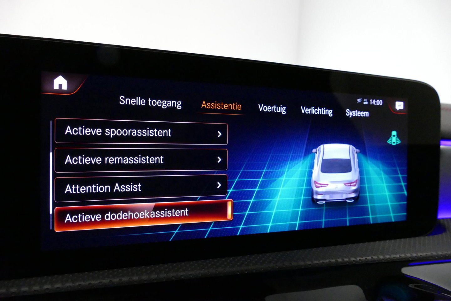 Mercedes-Benz CLA 250 e AMG Line / CLA45 AMG diffuser / Panamericana Grille / Elektr. verstelbare voorstoelen + memory / Multibeam LED / Ambienteverlichting / Apple Carplay - Android Auto / Stoelverwarming /Rondomzichtcamera / Grootlicht assistent / Keyless / Achteruitrijc