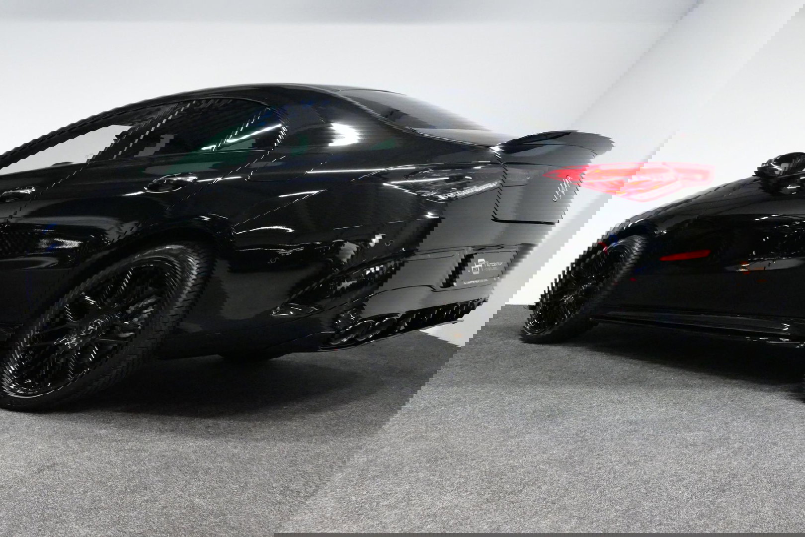 Mercedes-Benz CLA 250 e AMG Line / CLA45 AMG diffuser / Panamericana Grille / Elektr. verstelbare voorstoelen + memory / Multibeam LED / Ambienteverlichting / Apple Carplay - Android Auto / Stoelverwarming /Rondomzichtcamera / Grootlicht assistent / Keyless / Achteruitrijc