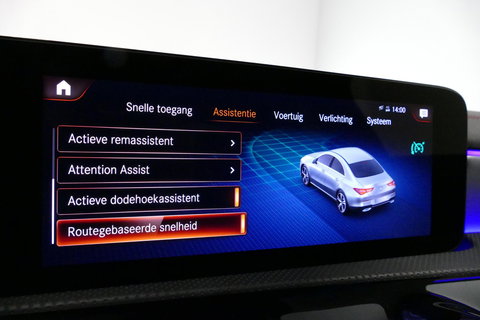 Mercedes-Benz CLA 250 e AMG Line / CLA45 AMG diffuser / Panamericana Grille / Elektr. verstelbare voorstoelen + memory / Multibeam LED / Ambienteverlichting / Apple Carplay - Android Auto / Stoelverwarming /Rondomzichtcamera / Grootlicht assistent / Keyless / Achteruitrijc
