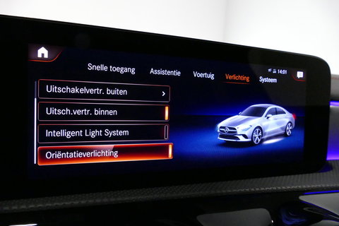 Mercedes-Benz CLA 250 e AMG Line / CLA45 AMG diffuser / Panamericana Grille / Elektr. verstelbare voorstoelen + memory / Multibeam LED / Ambienteverlichting / Apple Carplay - Android Auto / Stoelverwarming /Rondomzichtcamera / Grootlicht assistent / Keyless / Achteruitrijc