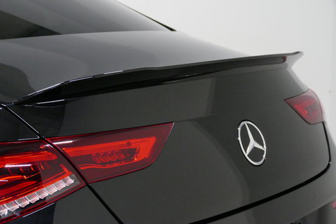 Mercedes-Benz CLA 250 e AMG Line / CLA45 AMG diffuser / Panamericana Grille / Elektr. verstelbare voorstoelen + memory / Multibeam LED / Ambienteverlichting / Apple Carplay - Android Auto / Stoelverwarming /Rondomzichtcamera / Grootlicht assistent / Keyless / Achteruitrijc