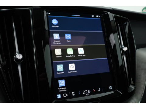 Volvo XC60 2.0 T6 Plug-in hybrid AWD Plus Bright | Pano-dak | Trekhaak | H&K Audio | ACC | Stoel + stuurverw. |