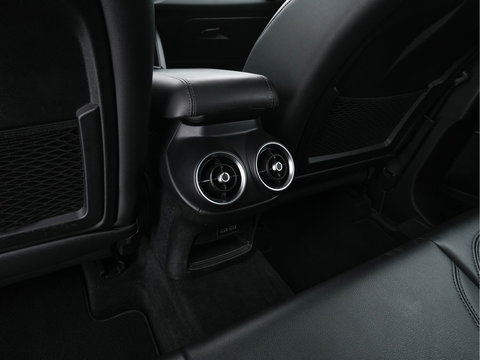 Alfa Romeo Stelvio 2.2d Super Aut. *LEATHER-FABRIC | BI-XENON | DAB+ | NAVI-FULLMAP | COMFORT-SEATS | ECC | CRUISE | PDC | 18"ALU*