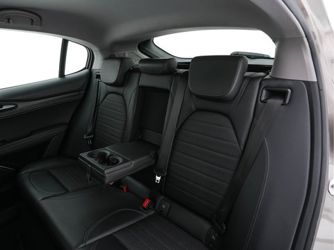 Alfa Romeo Stelvio 2.2d Super Aut. *LEATHER-FABRIC | BI-XENON | DAB+ | NAVI-FULLMAP | COMFORT-SEATS | ECC | CRUISE | PDC | 18"ALU*