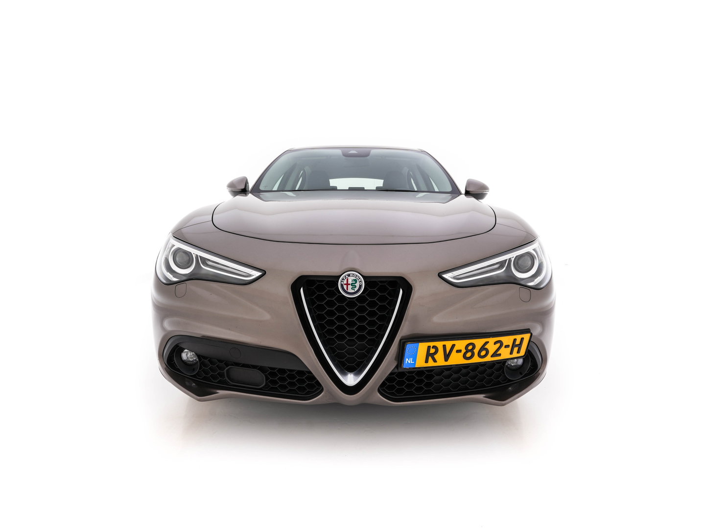 Alfa Romeo Stelvio 2.2d Super Aut. *LEATHER-FABRIC | BI-XENON | DAB+ | NAVI-FULLMAP | COMFORT-SEATS | ECC | CRUISE | PDC | 18"ALU*