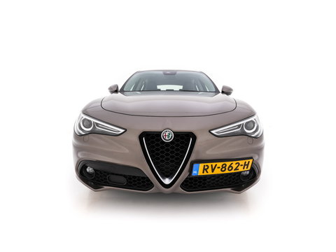 Alfa Romeo Stelvio 2.2d Super Aut. *LEATHER-FABRIC | BI-XENON | DAB+ | NAVI-FULLMAP | COMFORT-SEATS | ECC | CRUISE | PDC | 18"ALU*