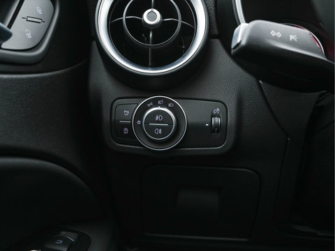 Alfa Romeo Stelvio 2.2d Super Aut. *LEATHER-FABRIC | BI-XENON | DAB+ | NAVI-FULLMAP | COMFORT-SEATS | ECC | CRUISE | PDC | 18"ALU*