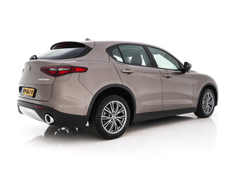 Alfa Romeo Stelvio 2.2d Super Aut. *LEATHER-FABRIC | BI-XENON | DAB+ | NAVI-FULLMAP | COMFORT-SEATS | ECC | CRUISE | PDC | 18"ALU*