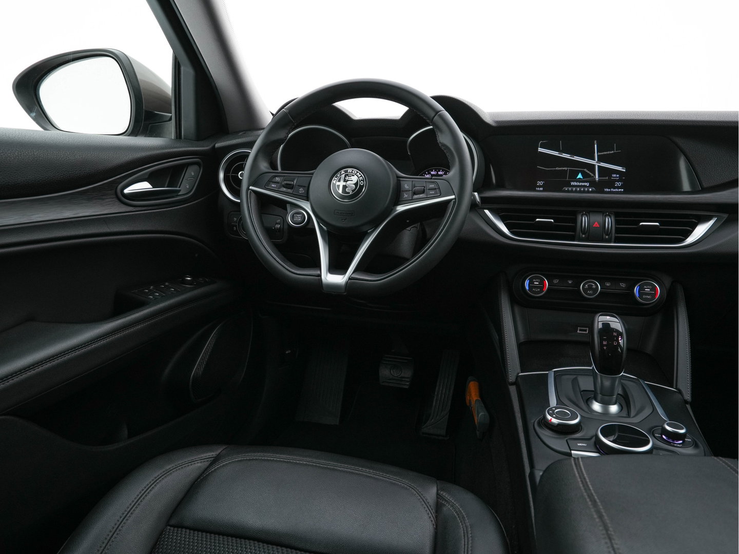 Alfa Romeo Stelvio 2.2d Super Aut. *LEATHER-FABRIC | BI-XENON | DAB+ | NAVI-FULLMAP | COMFORT-SEATS | ECC | CRUISE | PDC | 18"ALU*