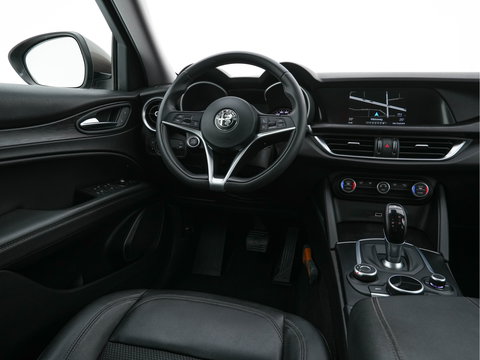 Alfa Romeo Stelvio 2.2d Super Aut. *LEATHER-FABRIC | BI-XENON | DAB+ | NAVI-FULLMAP | COMFORT-SEATS | ECC | CRUISE | PDC | 18"ALU*