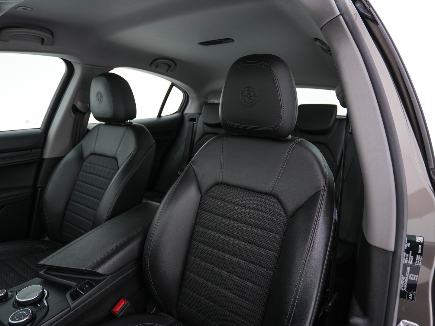 Alfa Romeo Stelvio 2.2d Super Aut. *LEATHER-FABRIC | BI-XENON | DAB+ | NAVI-FULLMAP | COMFORT-SEATS | ECC | CRUISE | PDC | 18"ALU*