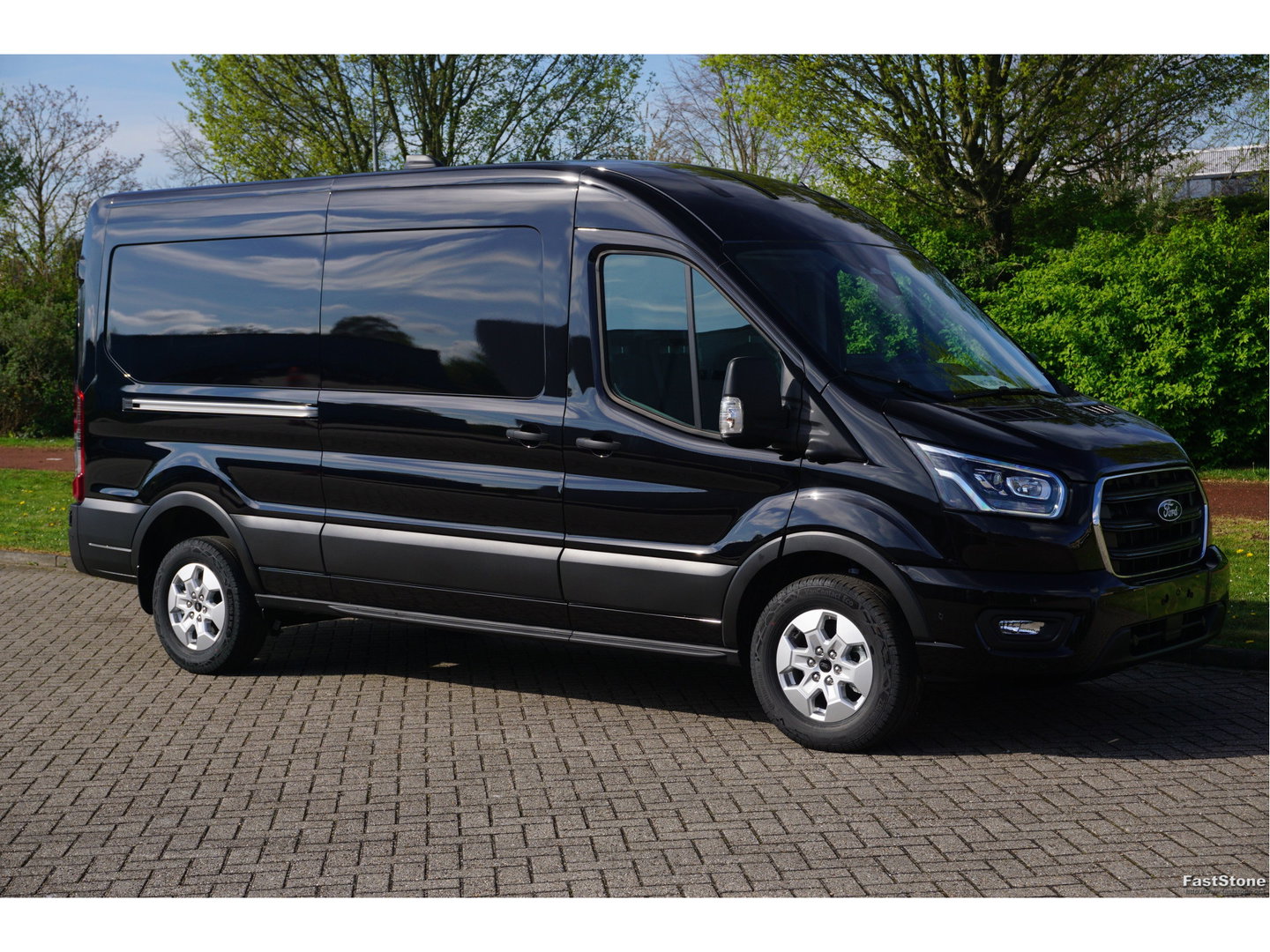 Ford Transit 350L L3H2 Limited AUT-8 165PK BPM VRIJ Navi, Adap. Cruise, 360° Cam, Trekhaak, 2x Schuifdeur!! NR. 303