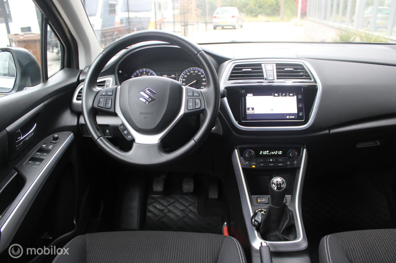 Suzuki S-Cross