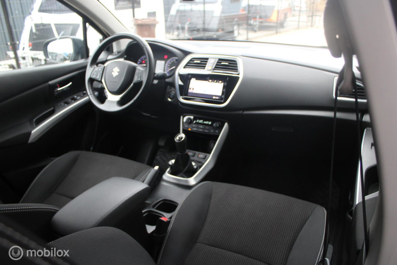 Suzuki S-Cross