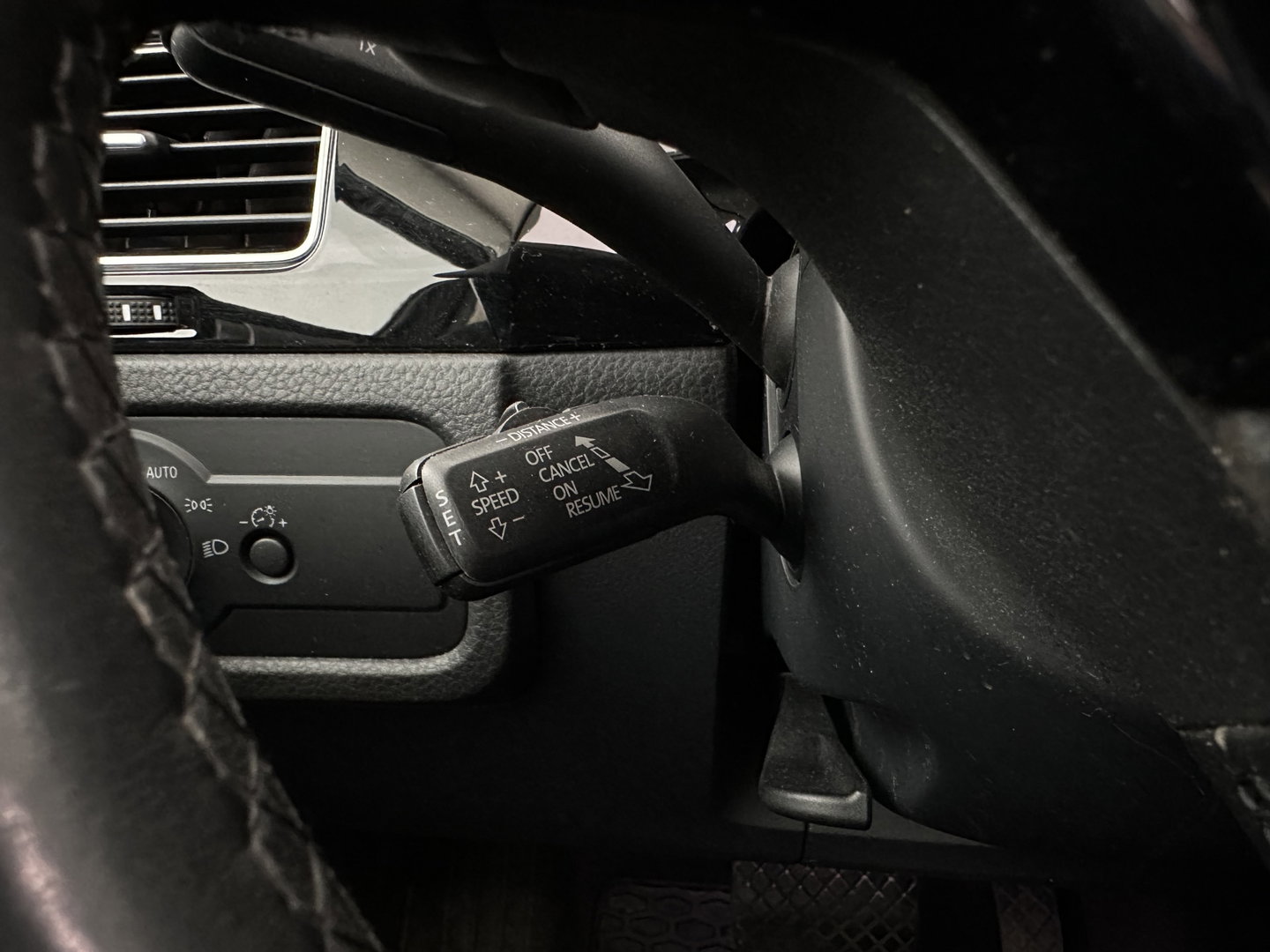 Volkswagen Touareg 3.0 TDI Aut. *PANO | ADAPTIVE-CRUISE | LEATHER | XENON | TOP-VIEW | BLINDSPOT | DYNAUDIO | AIR-SUSPENSION | NAVI-FULLMAP | PRIVACY-GLASS | SHIFT-PADDLES | ECC | PDC | 20''ALU | TOWBAR*