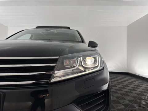 Volkswagen Touareg 3.0 TDI Aut. *PANO | ADAPTIVE-CRUISE | LEATHER | XENON | TOP-VIEW | BLINDSPOT | DYNAUDIO | AIR-SUSPENSION | NAVI-FULLMAP | PRIVACY-GLASS | SHIFT-PADDLES | ECC | PDC | 20''ALU | TOWBAR*