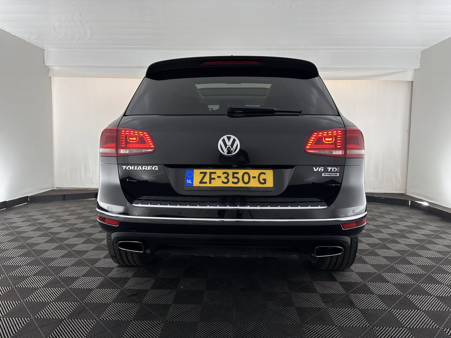 Volkswagen Touareg 3.0 TDI Aut. *PANO | ADAPTIVE-CRUISE | LEATHER | XENON | TOP-VIEW | BLINDSPOT | DYNAUDIO | AIR-SUSPENSION | NAVI-FULLMAP | PRIVACY-GLASS | SHIFT-PADDLES | ECC | PDC | 20''ALU | TOWBAR*