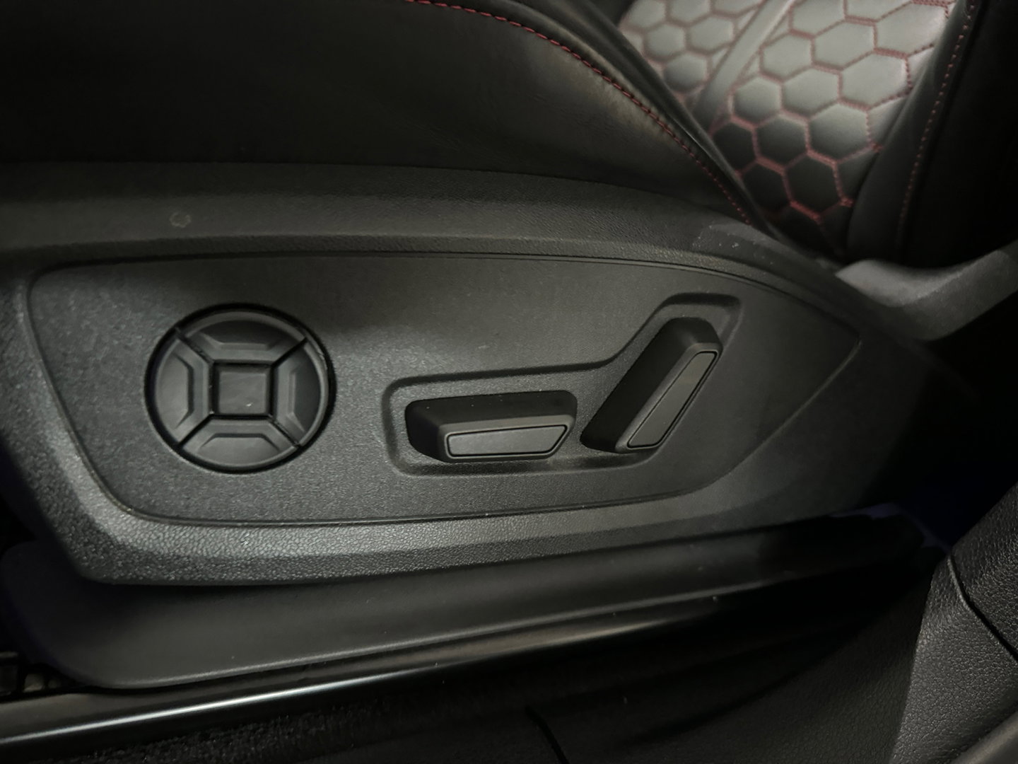 Audi RSQ3 Sportback 2.5 TFSI Pano|Memory|B&O|Trekhaak|Sfeer