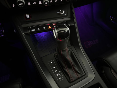 Audi RSQ3 Sportback 2.5 TFSI Pano|Memory|B&O|Trekhaak|Sfeer