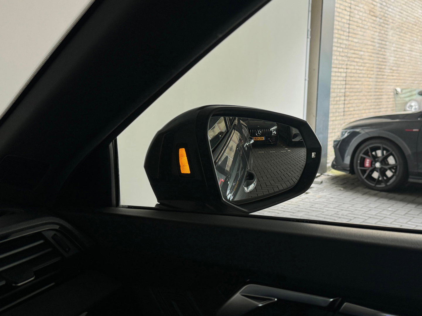 Audi RSQ3 Sportback 2.5 TFSI Pano|Memory|B&O|Trekhaak|Sfeer