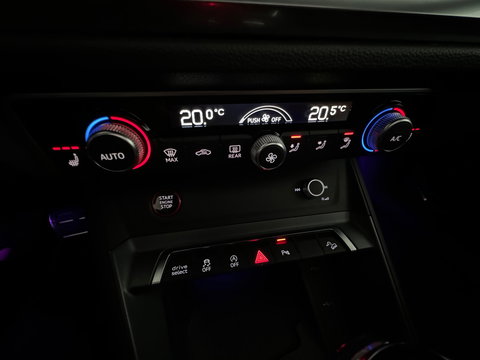 Audi RSQ3 Sportback 2.5 TFSI Pano|Memory|B&O|Trekhaak|Sfeer