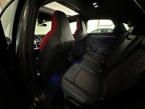 Audi RSQ3 Sportback 2.5 TFSI Pano|Memory|B&O|Trekhaak|Sfeer