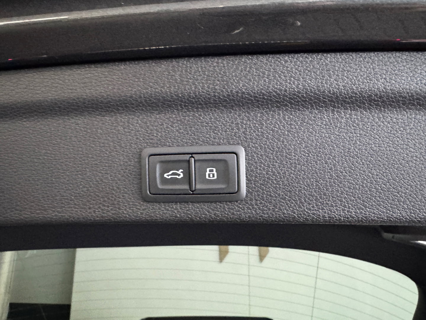 Audi RSQ3 Sportback 2.5 TFSI Pano|Memory|B&O|Trekhaak|Sfeer