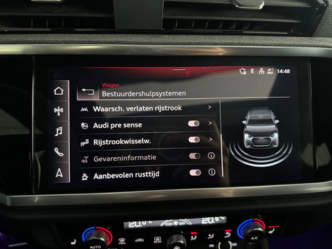 Audi RSQ3 Sportback 2.5 TFSI Pano|Memory|B&O|Trekhaak|Sfeer