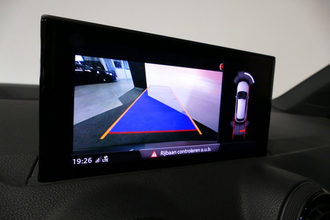 Audi Q2 2.0 TFSI quattro Sport Edition #1 / S line / Panoramadak / Carbon-pakket Audi Exclusive / Apple Carplay - Android Auto / Stoelverwarming / Full LED / Audi Sound System / Keyless / 19'' LMV / Adaptive Cruise Control / Navigatie / PDC / Grootlichtassistent