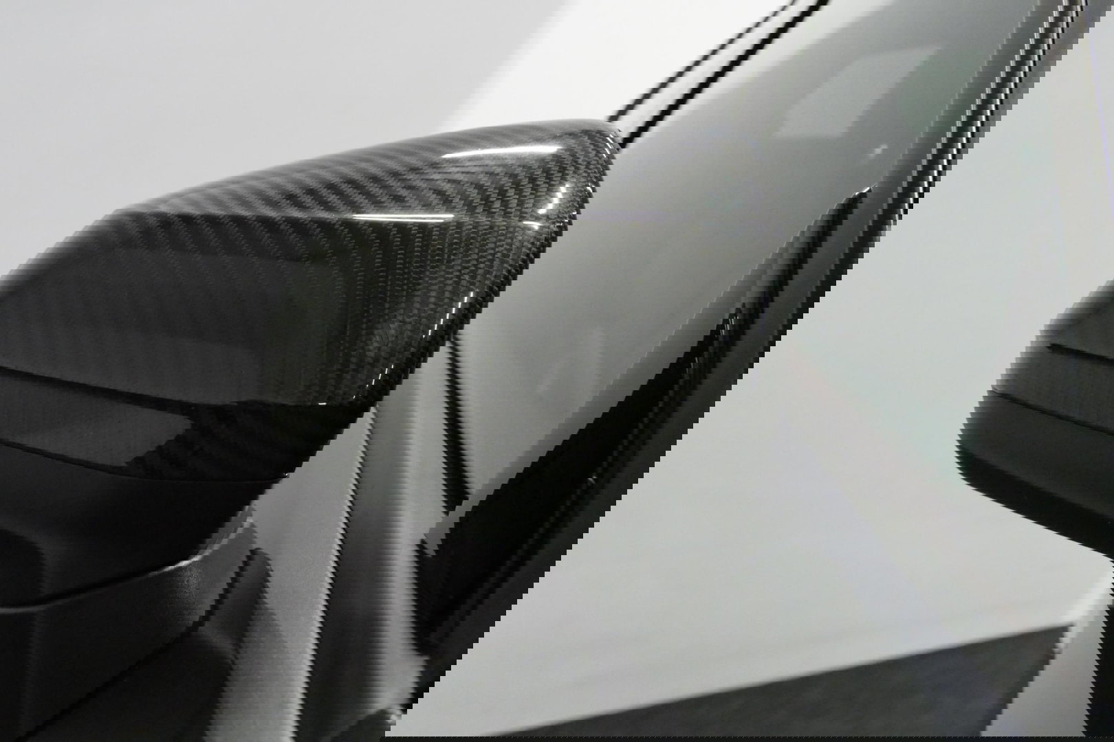 Audi Q2 2.0 TFSI quattro Sport Edition #1 / S line / Panoramadak / Carbon-pakket Audi Exclusive / Apple Carplay - Android Auto / Stoelverwarming / Full LED / Audi Sound System / Keyless / 19'' LMV / Adaptive Cruise Control / Navigatie / PDC / Grootlichtassistent