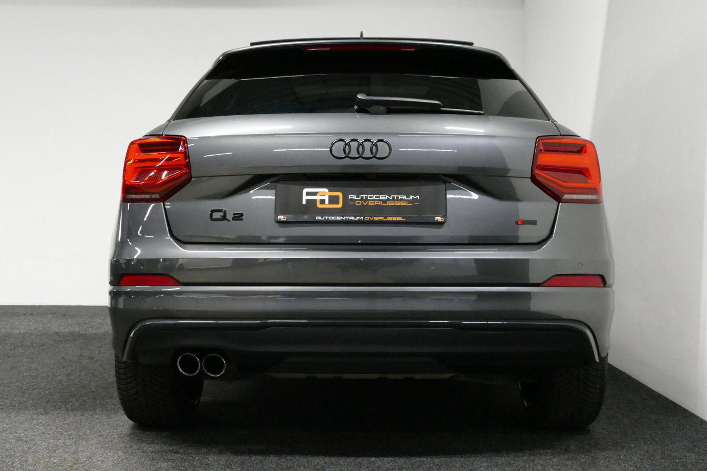 Audi Q2 2.0 TFSI quattro Sport Edition #1 / S line / Panoramadak / Carbon-pakket Audi Exclusive / Apple Carplay - Android Auto / Stoelverwarming / Full LED / Audi Sound System / Keyless / 19'' LMV / Adaptive Cruise Control / Navigatie / PDC / Grootlichtassistent