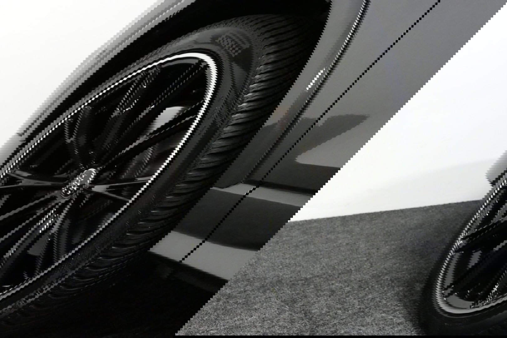 Audi Q2 2.0 TFSI quattro Sport Edition #1 / S line / Panoramadak / Carbon-pakket Audi Exclusive / Apple Carplay - Android Auto / Stoelverwarming / Full LED / Audi Sound System / Keyless / 19'' LMV / Adaptive Cruise Control / Navigatie / PDC / Grootlichtassistent