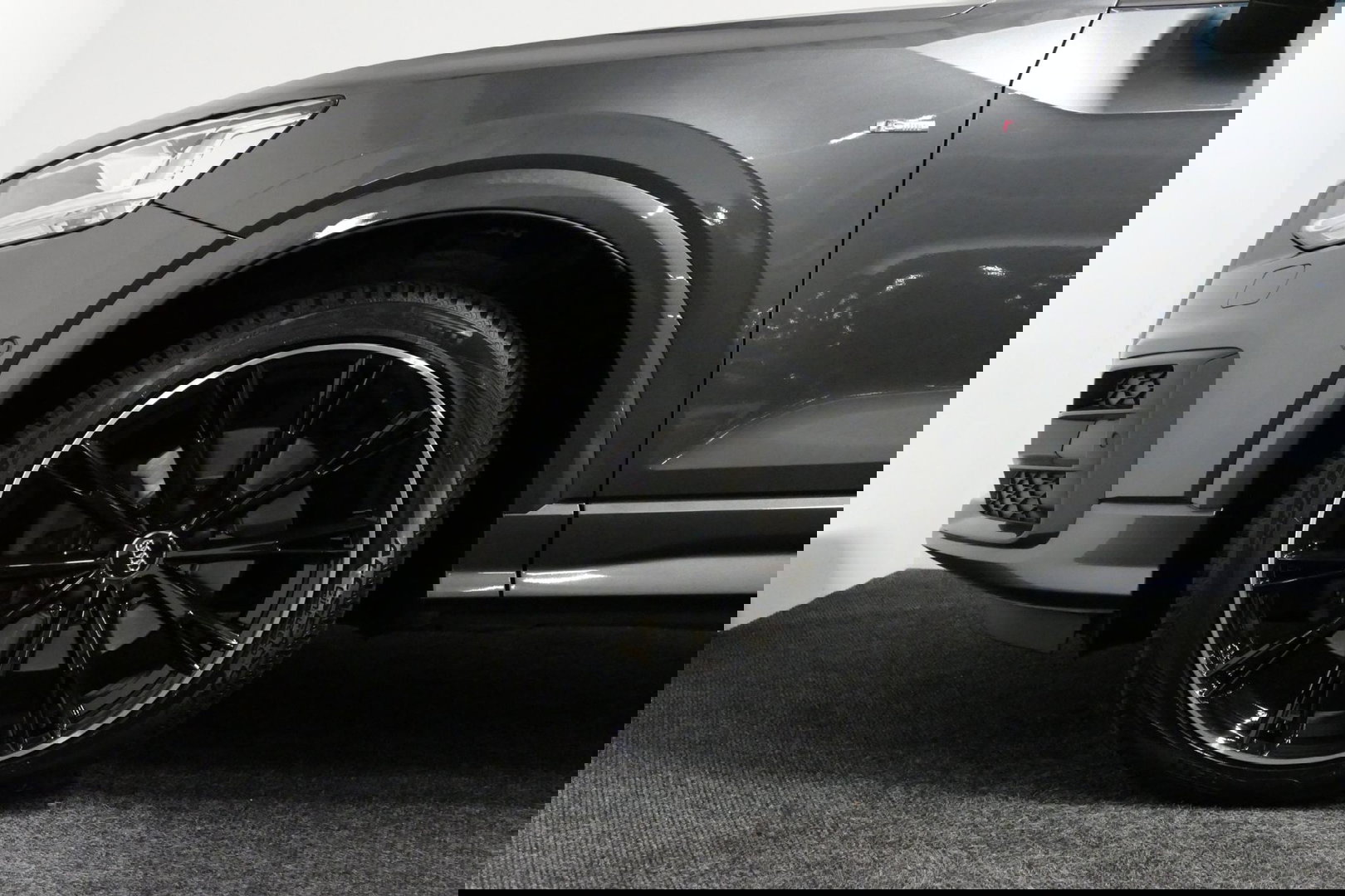 Audi Q2 2.0 TFSI quattro Sport Edition #1 / S line / Panoramadak / Carbon-pakket Audi Exclusive / Apple Carplay - Android Auto / Stoelverwarming / Full LED / Audi Sound System / Keyless / 19'' LMV / Adaptive Cruise Control / Navigatie / PDC / Grootlichtassistent