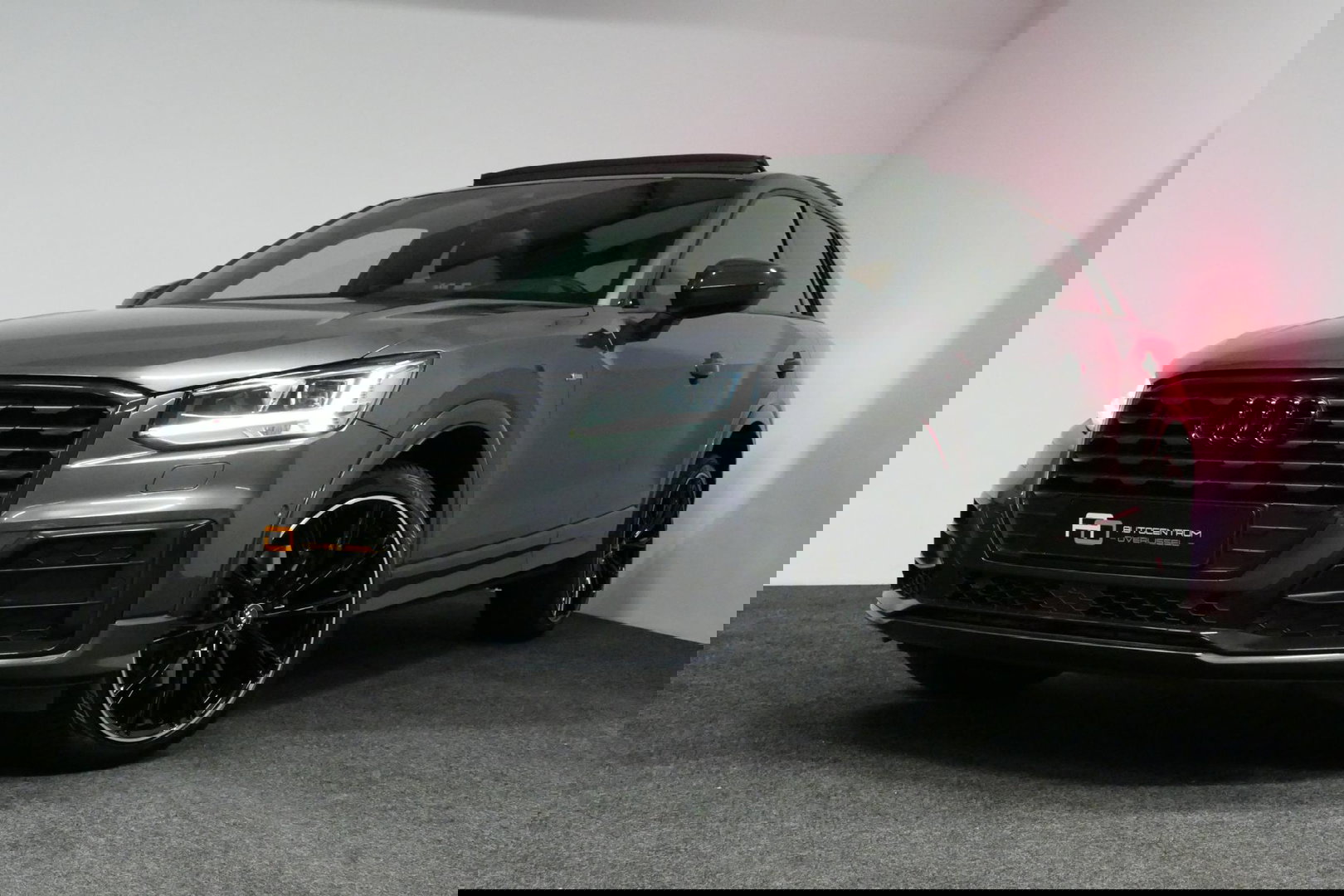 Audi Q2 2.0 TFSI quattro Sport Edition #1 / S line / Panoramadak / Carbon-pakket Audi Exclusive / Apple Carplay - Android Auto / Stoelverwarming / Full LED / Audi Sound System / Keyless / 19'' LMV / Adaptive Cruise Control / Navigatie / PDC / Grootlichtassistent