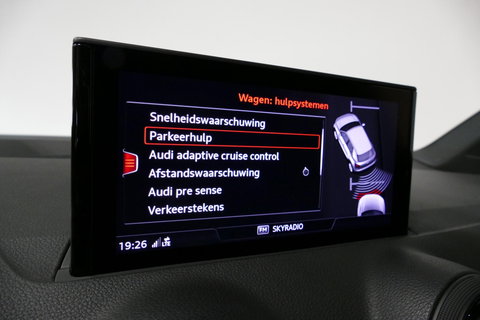 Audi Q2 2.0 TFSI quattro Sport Edition #1 / S line / Panoramadak / Carbon-pakket Audi Exclusive / Apple Carplay - Android Auto / Stoelverwarming / Full LED / Audi Sound System / Keyless / 19'' LMV / Adaptive Cruise Control / Navigatie / PDC / Grootlichtassistent