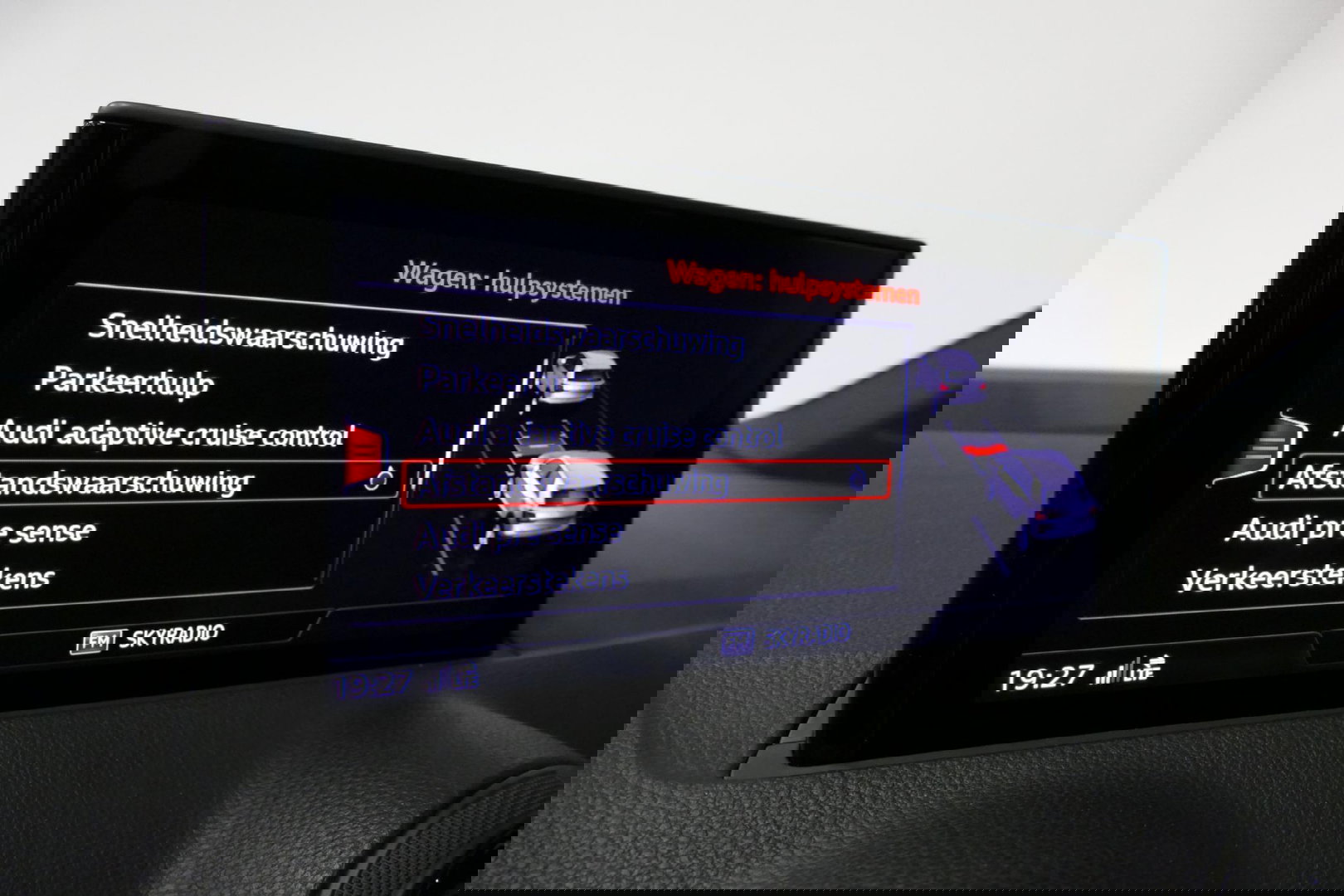 Audi Q2 2.0 TFSI quattro Sport Edition #1 / S line / Panoramadak / Carbon-pakket Audi Exclusive / Apple Carplay - Android Auto / Stoelverwarming / Full LED / Audi Sound System / Keyless / 19'' LMV / Adaptive Cruise Control / Navigatie / PDC / Grootlichtassistent