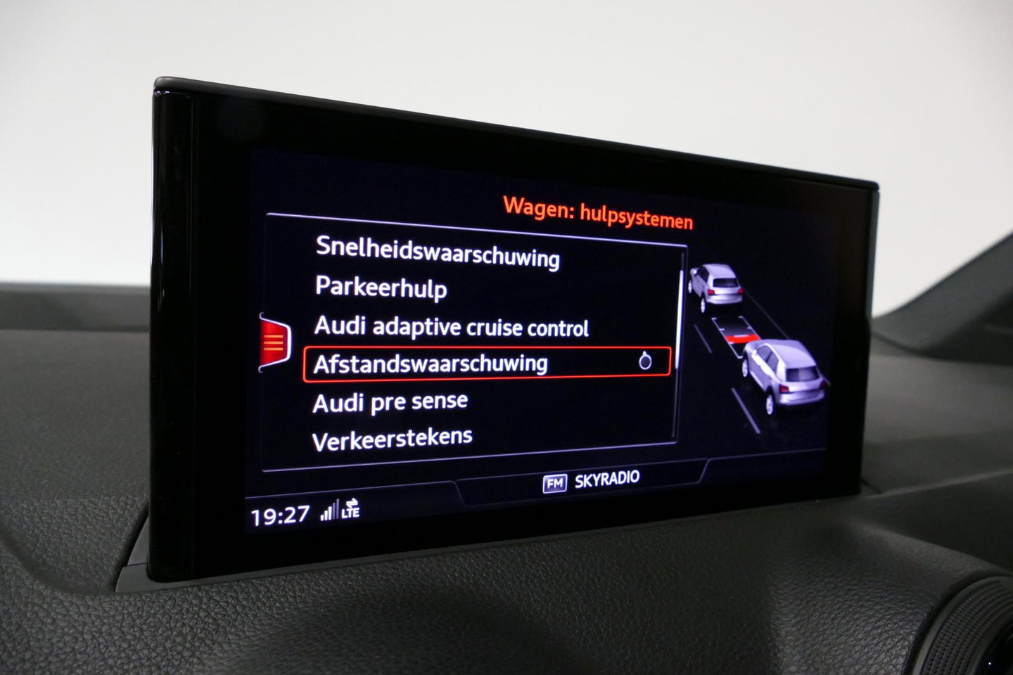 Audi Q2 2.0 TFSI quattro Sport Edition #1 / S line / Panoramadak / Carbon-pakket Audi Exclusive / Apple Carplay - Android Auto / Stoelverwarming / Full LED / Audi Sound System / Keyless / 19'' LMV / Adaptive Cruise Control / Navigatie / PDC / Grootlichtassistent