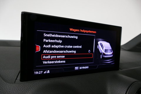 Audi Q2 2.0 TFSI quattro Sport Edition #1 / S line / Panoramadak / Carbon-pakket Audi Exclusive / Apple Carplay - Android Auto / Stoelverwarming / Full LED / Audi Sound System / Keyless / 19'' LMV / Adaptive Cruise Control / Navigatie / PDC / Grootlichtassistent