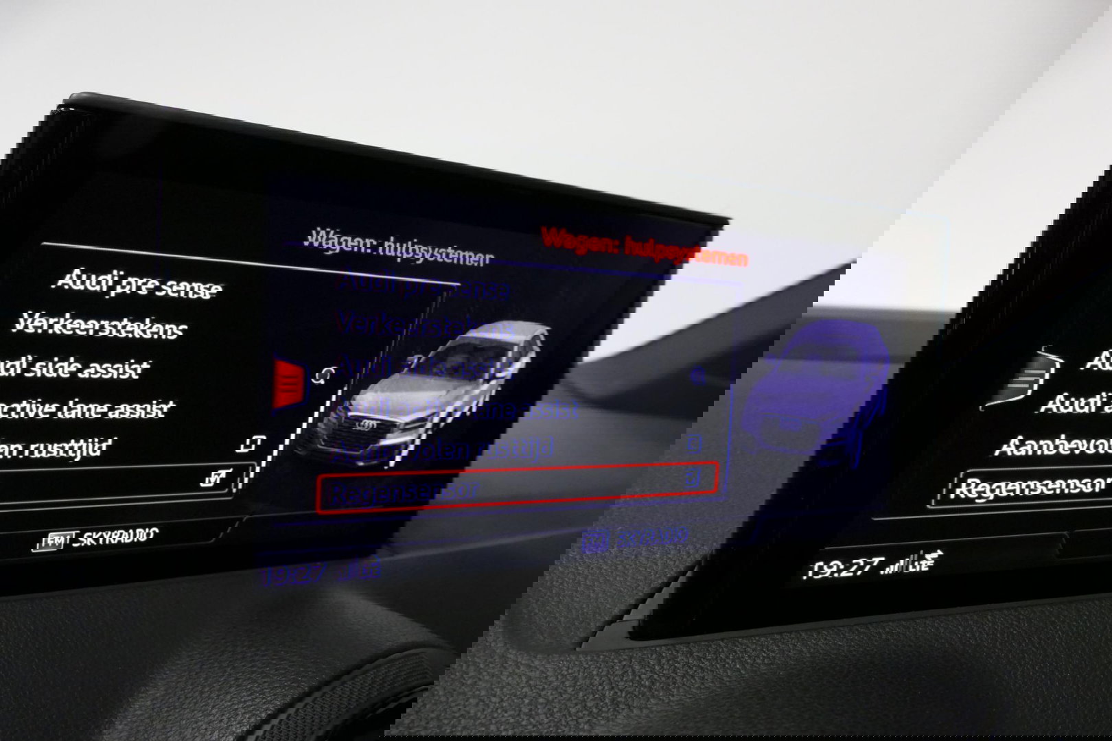 Audi Q2 2.0 TFSI quattro Sport Edition #1 / S line / Panoramadak / Carbon-pakket Audi Exclusive / Apple Carplay - Android Auto / Stoelverwarming / Full LED / Audi Sound System / Keyless / 19'' LMV / Adaptive Cruise Control / Navigatie / PDC / Grootlichtassistent