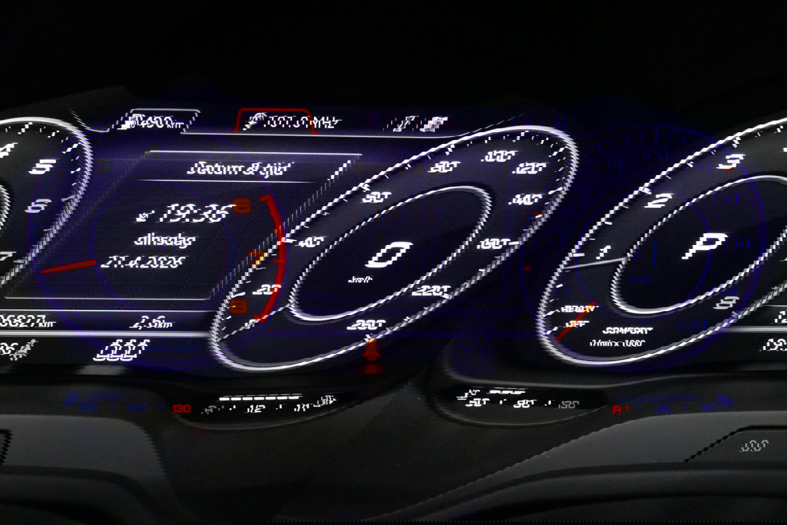 Audi Q2 2.0 TFSI quattro Sport Edition #1 / S line / Panoramadak / Carbon-pakket Audi Exclusive / Apple Carplay - Android Auto / Stoelverwarming / Full LED / Audi Sound System / Keyless / 19'' LMV / Adaptive Cruise Control / Navigatie / PDC / Grootlichtassistent