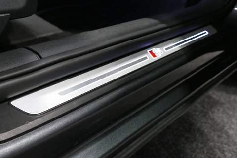 Audi Q2 2.0 TFSI quattro Sport Edition #1 / S line / Panoramadak / Carbon-pakket Audi Exclusive / Apple Carplay - Android Auto / Stoelverwarming / Full LED / Audi Sound System / Keyless / 19'' LMV / Adaptive Cruise Control / Navigatie / PDC / Grootlichtassistent