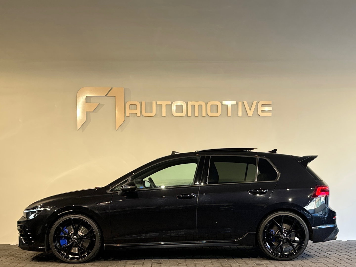 Volkswagen Golf 2.0 TSI R 4M Performance Pano|IQ|H/K|Akrapovic