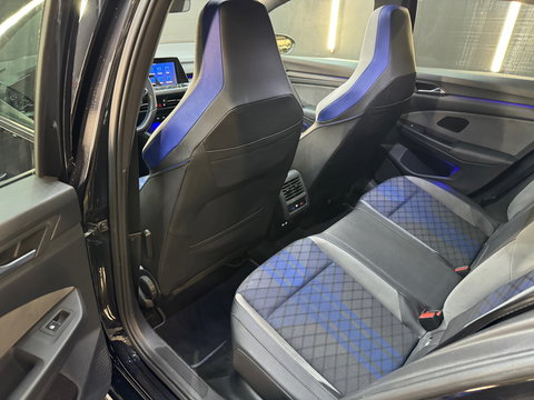 Volkswagen Golf 2.0 TSI R 4M Performance Pano|IQ|H/K|Akrapovic