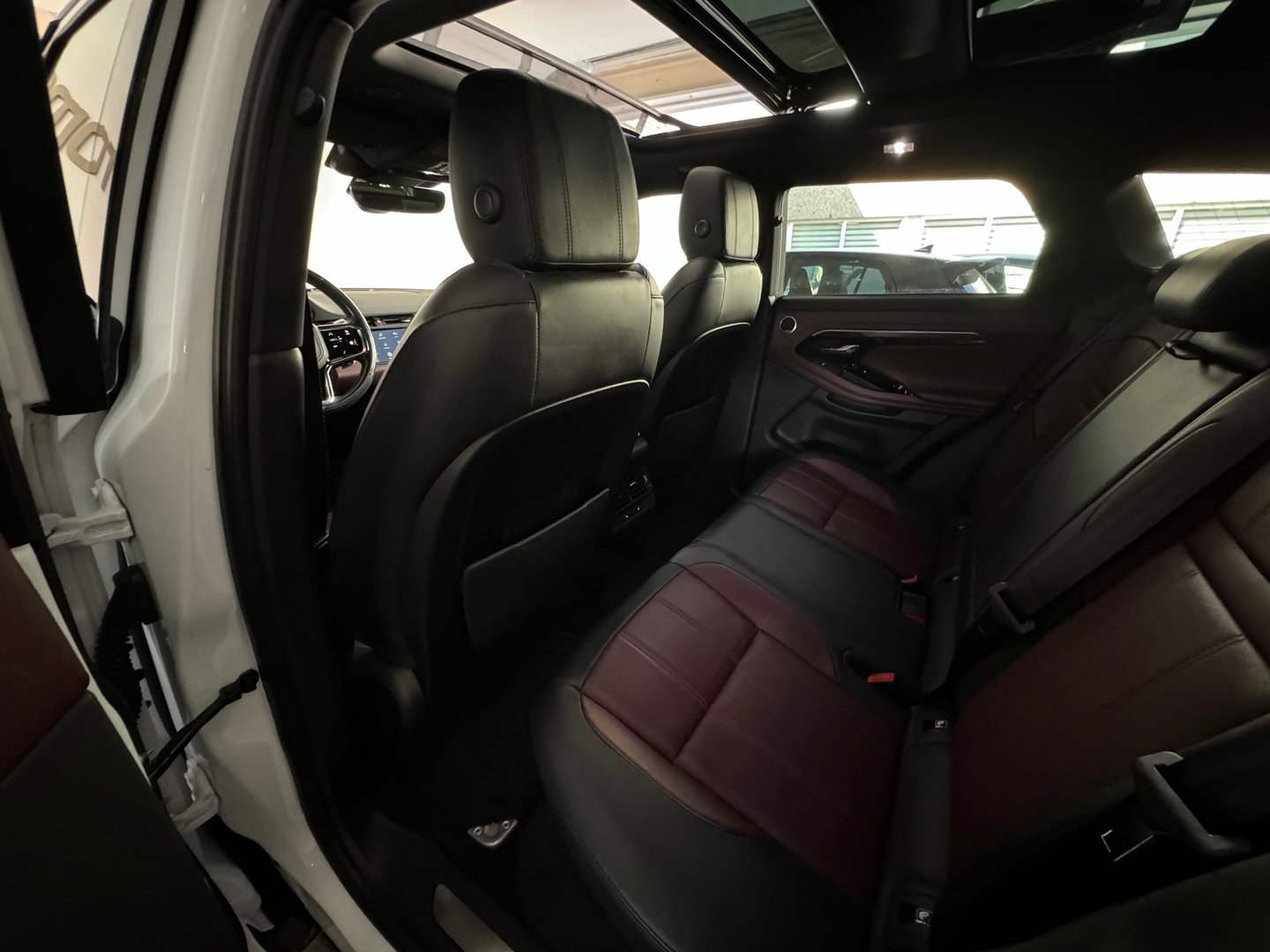 Land Rover Range Rover Evoque 1.5 P300e AWD R-Dynamic HSE