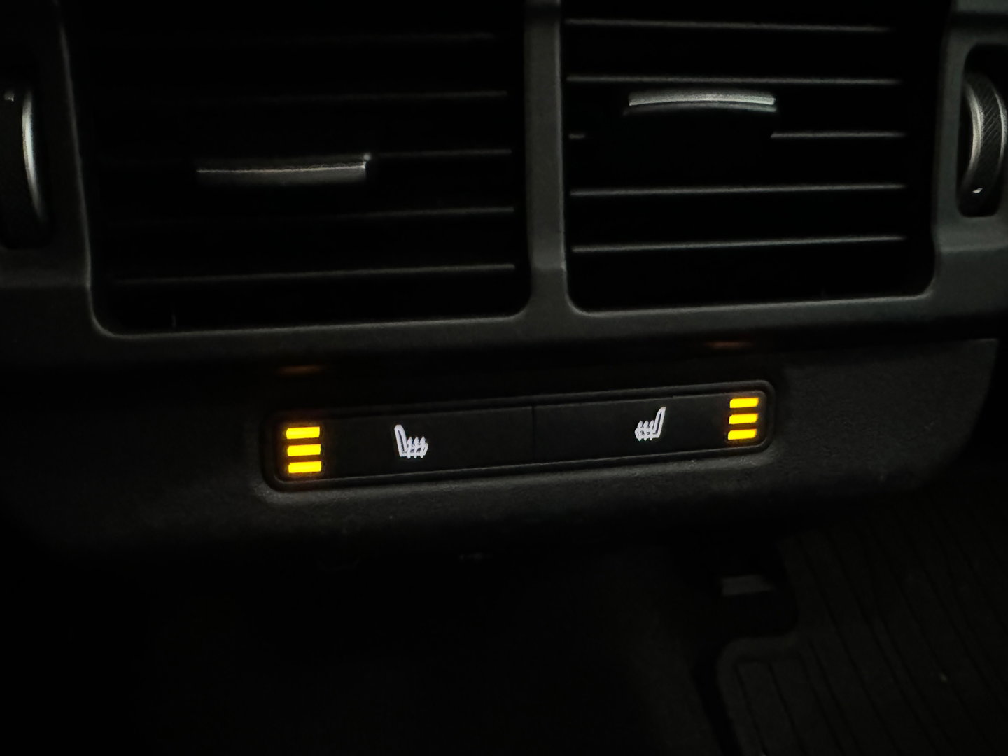 Land Rover Range Rover Evoque 1.5 P300e AWD R-Dynamic HSE