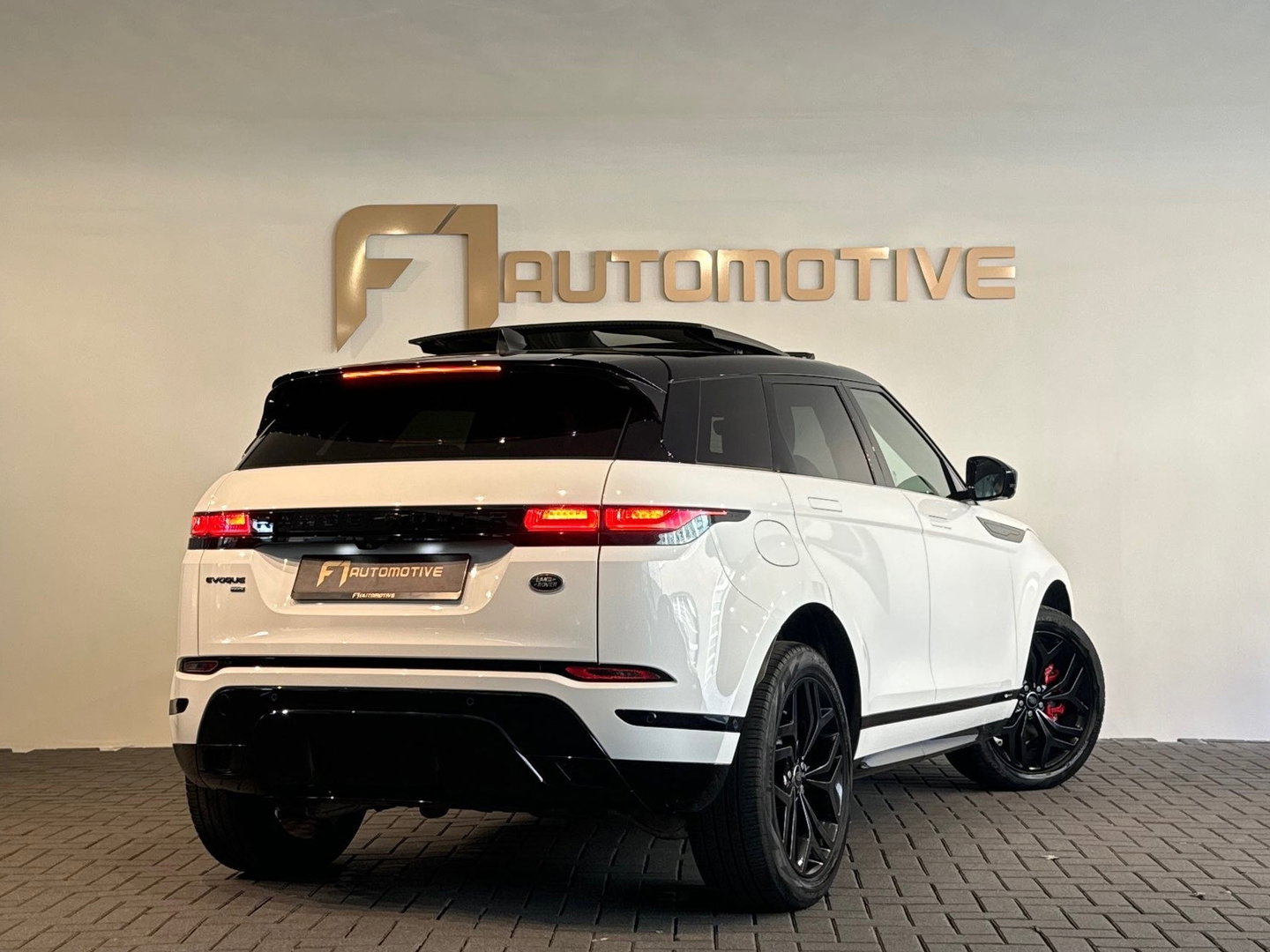 Land Rover Range Rover Evoque 1.5 P300e AWD R-Dynamic HSE
